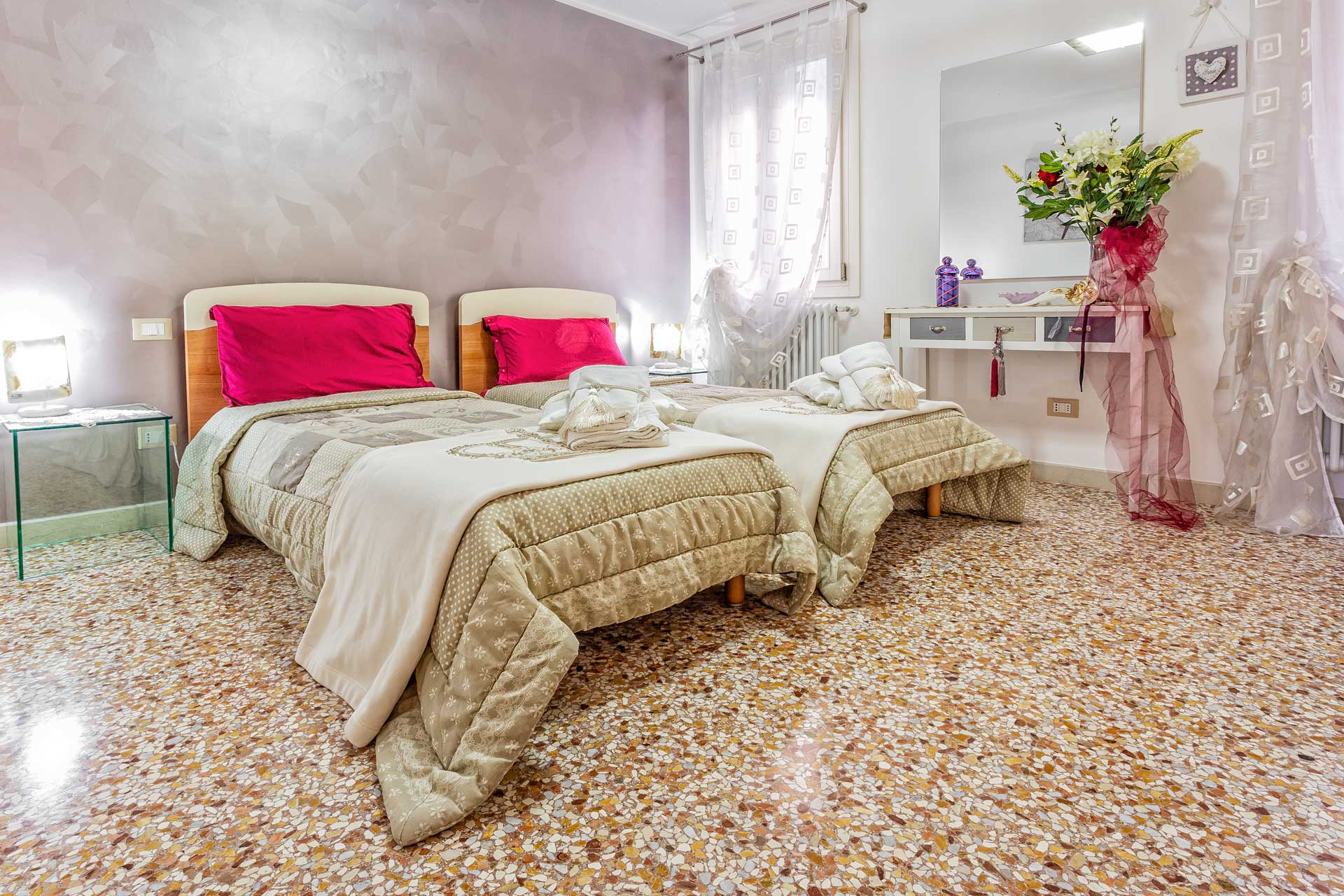 Tosca - Venice Dream House Apartments